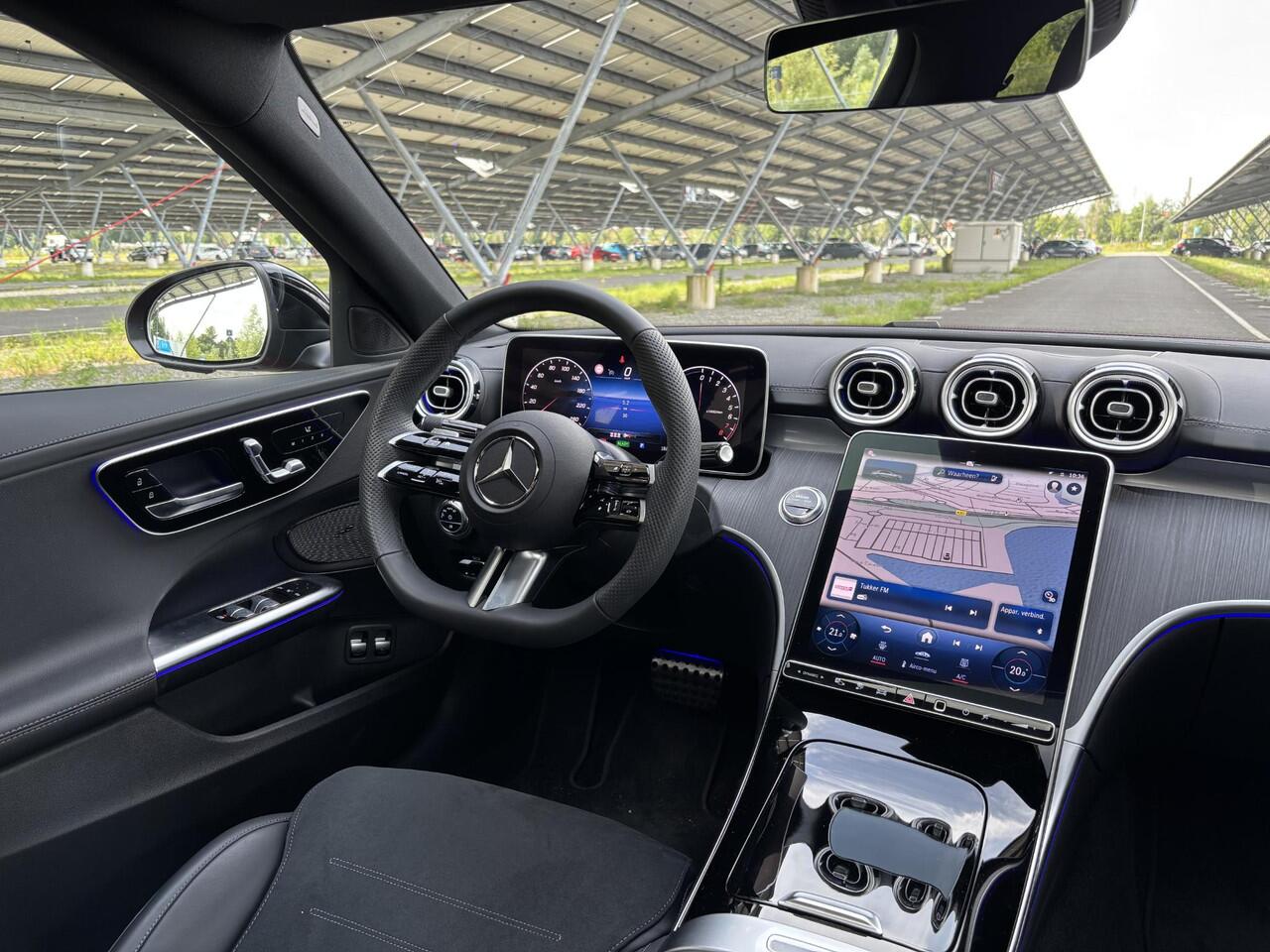 Mercedes-Benz C-KLASSE 300e AMG Line | Night | Panoramadak | Winter pakket | Sfeerverlichting | 360 camera | Memory stoelen | Digital light |