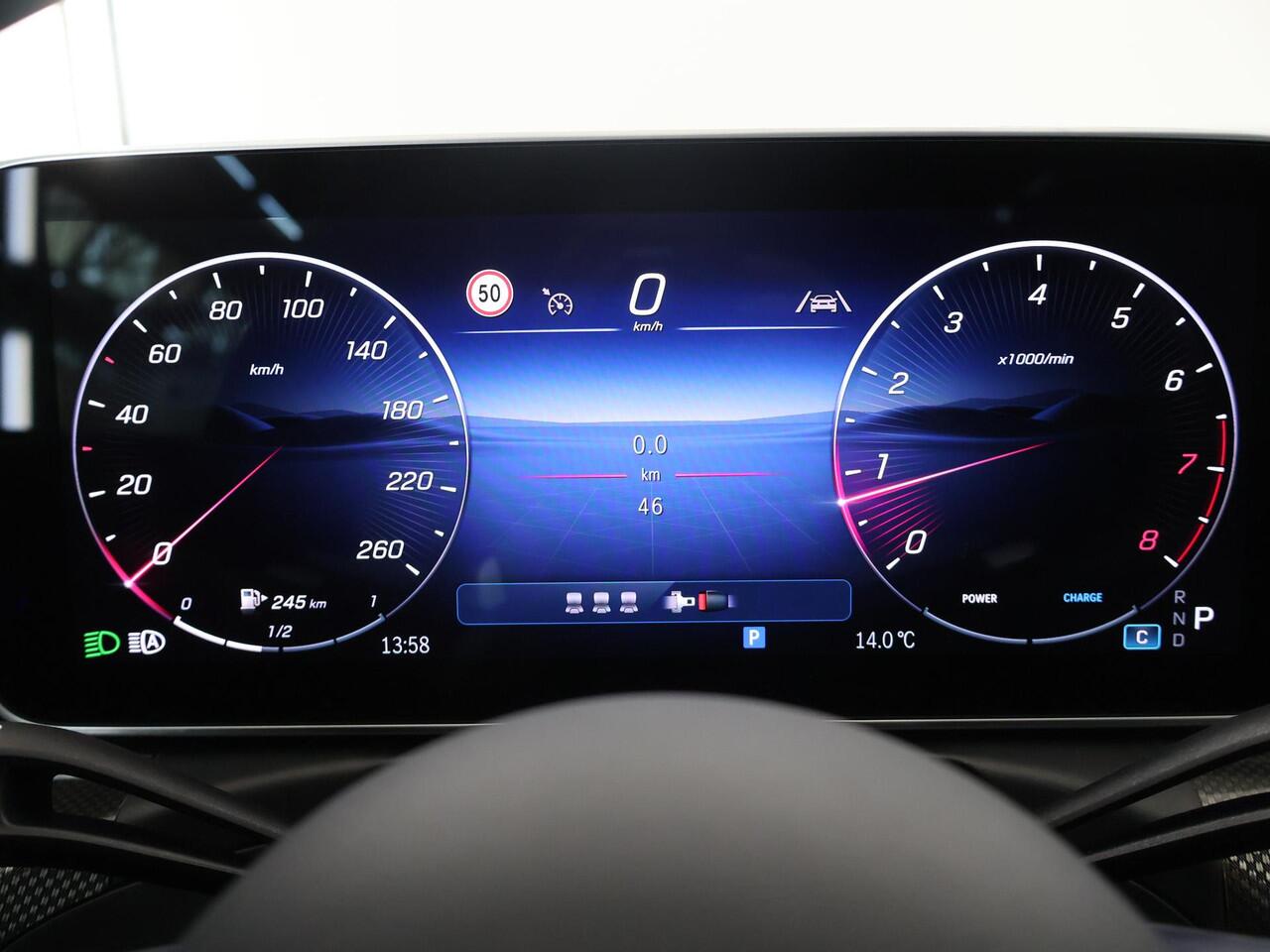 Mercedes-Benz C-KLASSE 180 Star Edition AMG | AMG line Plus | Panoramaschuifdak | Nightpakket | 360* Camera | Head-Up Display |