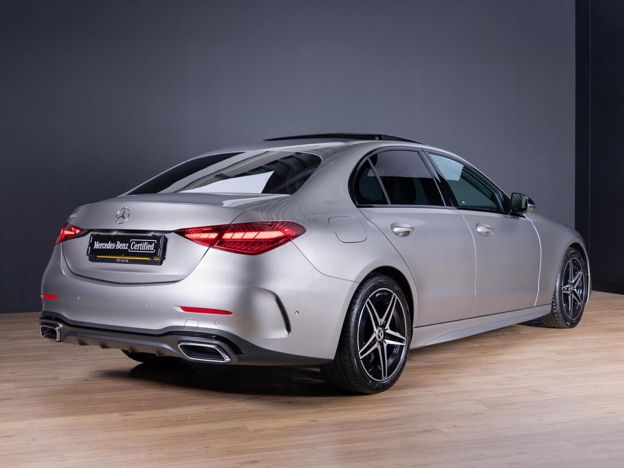 Mercedes-Benz C-KLASSE Limousine 180 AMG Line Premium | Panorama dak