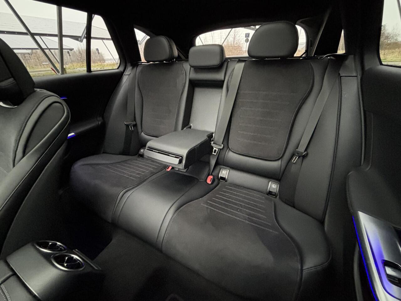 Mercedes-Benz C-KLASSE 300 e Star Edition AMG Line | Night | Panoramadak | Burmester | Memory | 360 camera | Digital light | Rijassistentie pakket | Afneembare trekhaak