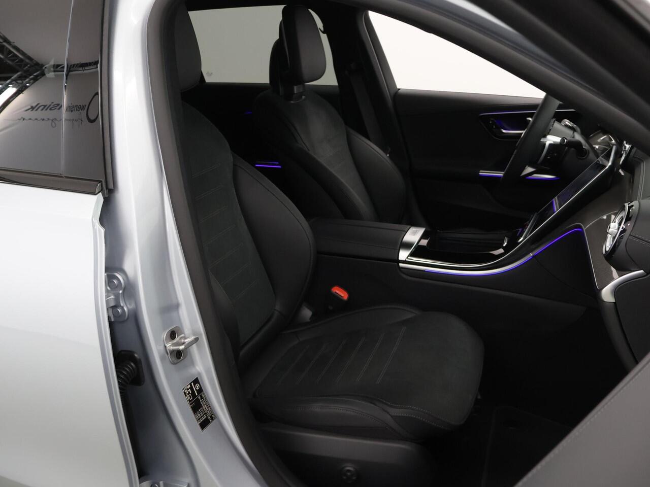 Mercedes-Benz C-KLASSE Estate 180 Business Solution AMG | Panoramadak | Night pakket | Memory stoelen | Keyless | Digital Light