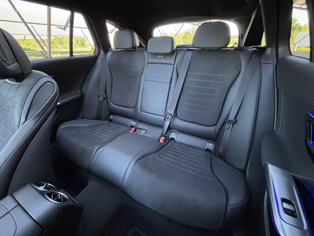 Mercedes-Benz C-KLASSE Estate 180 Business Solution AMG | Night | Panoramdak | Memory stoelen | 360 camera | Sfeerverlichting |