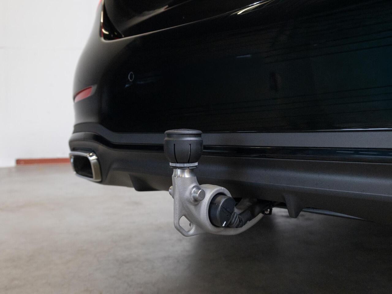 Mercedes-Benz C-KLASSE Limousine 300 e Business Solution AMG Panorama dak | Trekhaak