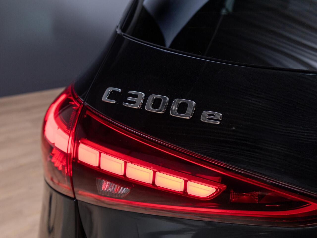 Mercedes-Benz C-KLASSE Estate 300 e Business Solution AMG Panorama dak | Trekhaak