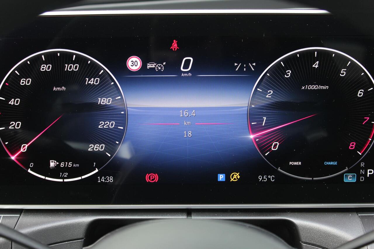 Mercedes-Benz C-KLASSE Estate 180 AMG Line Premium PLUS | Panorama dak | Trekhaak