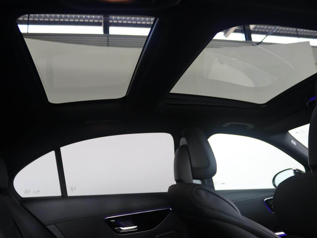 Mercedes-Benz C-KLASSE 180 Business Solution AMG | Panoramaschuifdak | Night | 19 inch LM Velgen | Trekhaak | 360 Camera | Memory Elek. stoelen