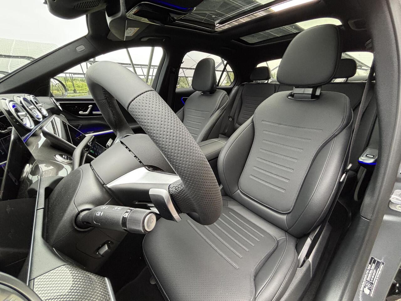 Mercedes-Benz C-KLASSE 300 e Business Solution AMG | Night | Panoramadak | Digital light | 19" Multispaaks velgen | Sfeerverlichting |