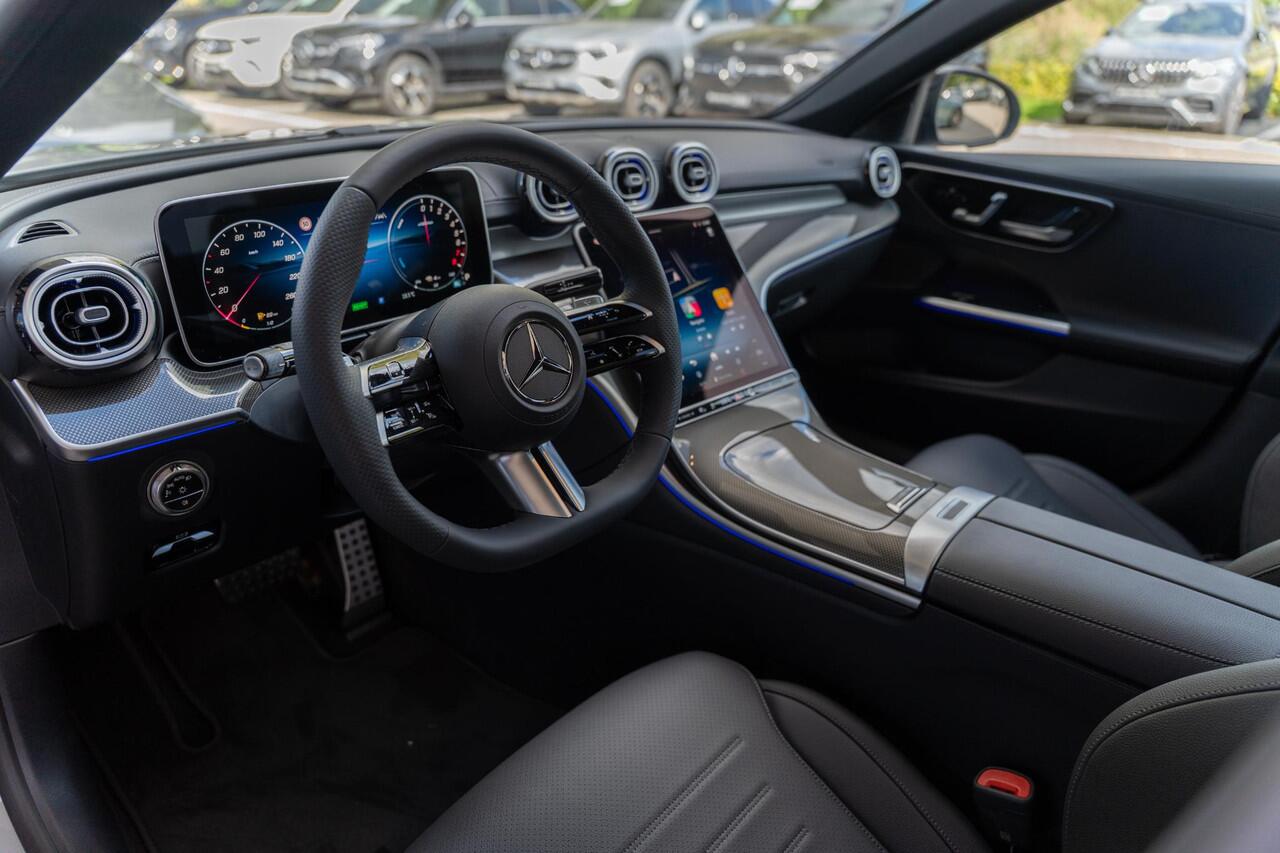 Mercedes-Benz C-KLASSE 300e Business Solution AMG | Night | Panoramaschuifdak | 360°-camera | DIGITAL LIGHT | Sfeerverlichting | 19" multispaaks AMG velgen |