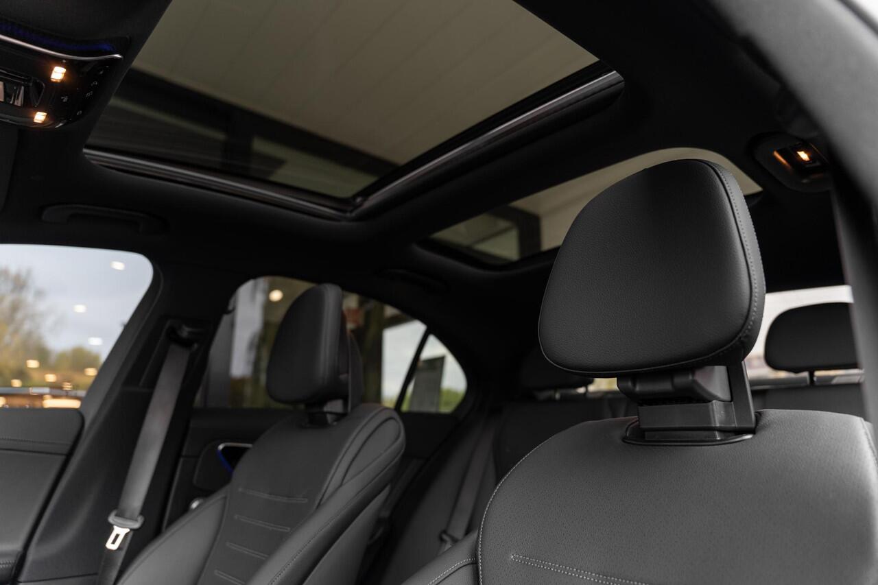 Mercedes-Benz C-KLASSE 180 Star Edition AMG | AMG line Plus | Panoramaschuifdak | Nightpakket | Trekhaak | Head-Up Display |