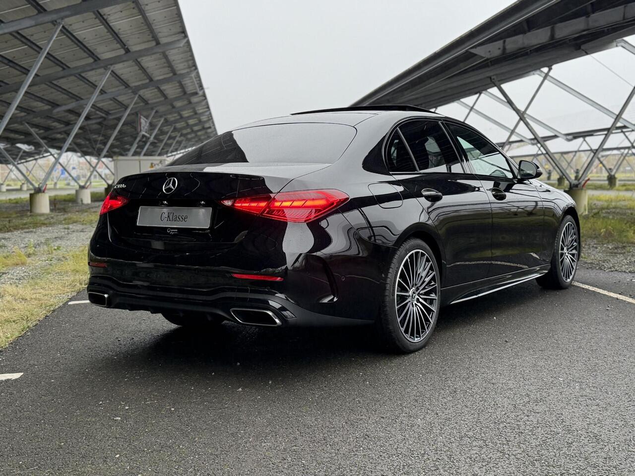 Mercedes-Benz C-KLASSE 300e Business Solution AMG | Night | Panoramadak | 360 camera | Memory stoelen | Digital light | Sfeerverlichting |