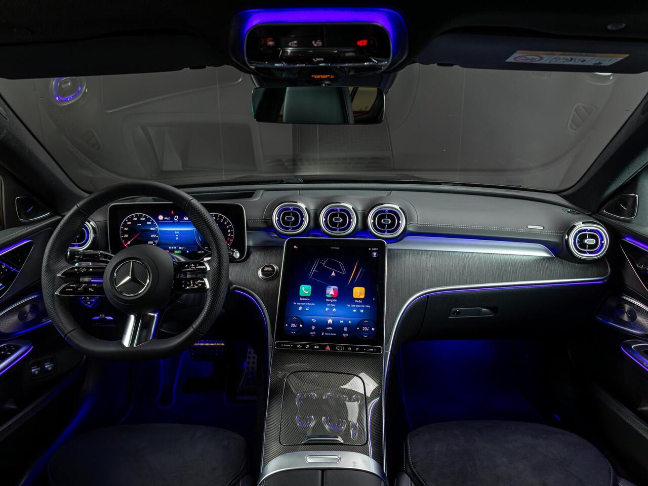 Mercedes-Benz C-KLASSE Limousine 300e Business Solution AMG Premium PLUS | Panorama dak | Trekhaak