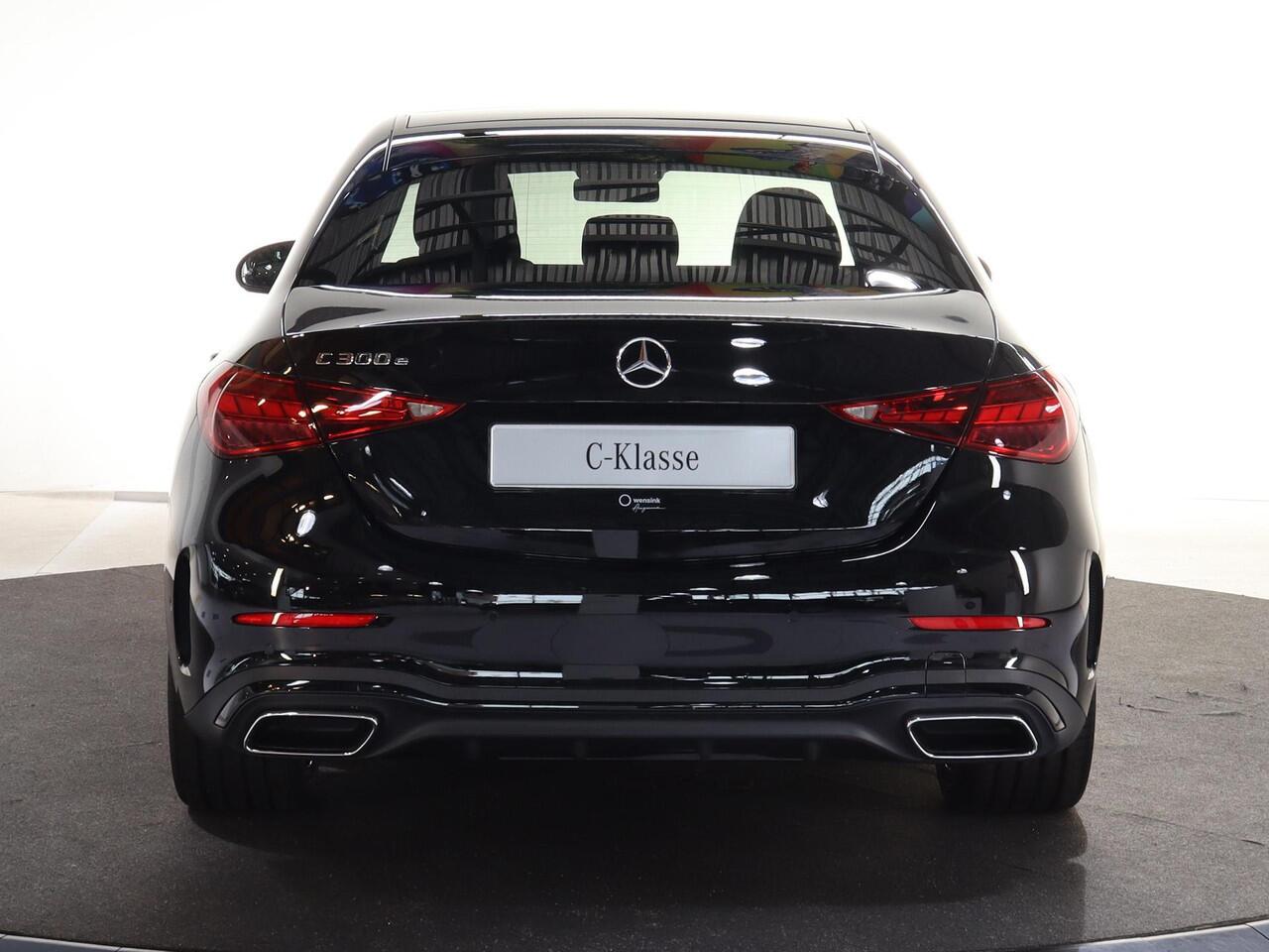 Mercedes-Benz C-KLASSE 300e Business Solution AMG | Panoramaschuifdak | Trekhaak | DIGITAL LIGHT | Nightpakket | dodehoekassistent | 360° camera |