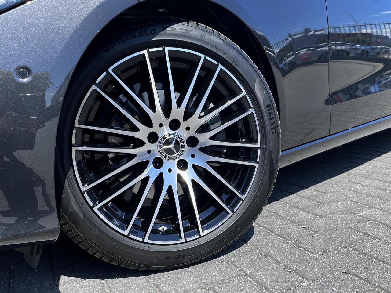 Mercedes-Benz C-KLASSE Estate 180 Star Edition Luxury | Panoramadak | Trekhaak | Burmester 3D Surround Sound | DISTRONIC afstandsassistent | Dodehoekassistent | Apple CarPlay | Android Auto | Elektrisch Verstelbare Stoelen + Memory