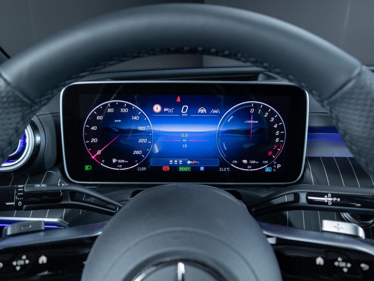 Mercedes-Benz C-KLASSE Limousine 300 e Business Solution AMG Panorama dak | Trekhaak