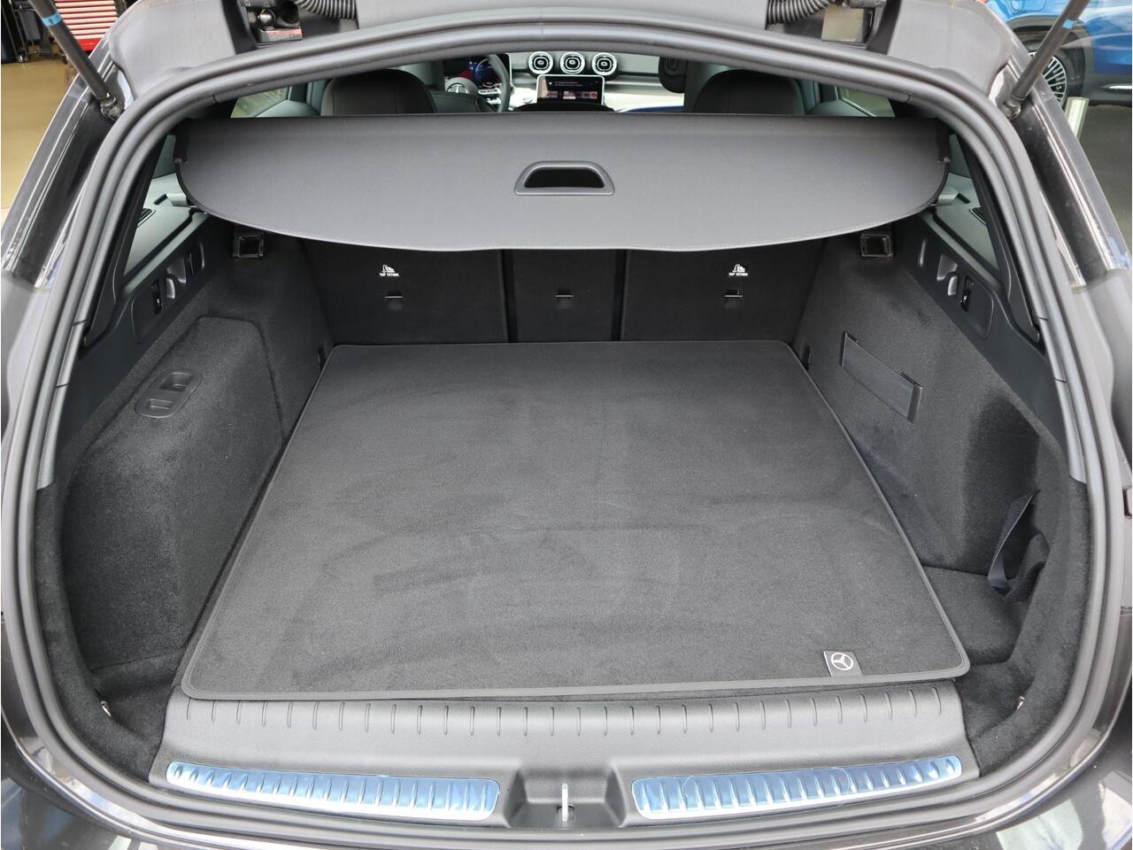 Mercedes-Benz C-KLASSE Estate 300 e Business Solution AMG