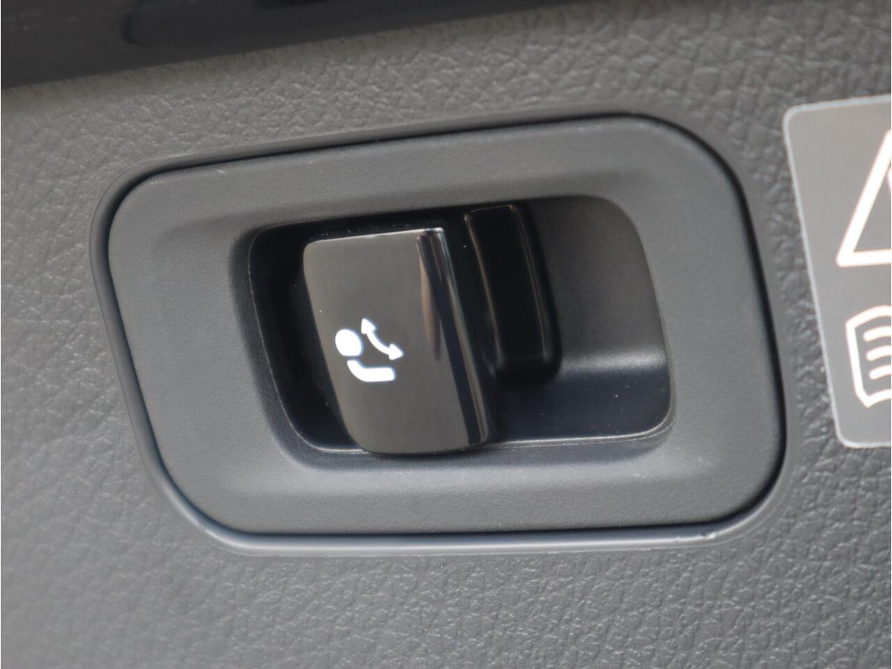 Mercedes-Benz C-KLASSE Estate 300 e Business Solution AMG