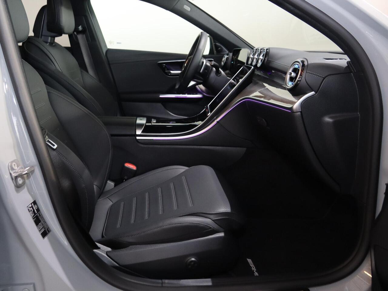 Mercedes-Benz C-KLASSE 180 Star Edition AMG | AMG line Plus | Panoramaschuifdak | Nightpakket | 360* Camera | Head-Up Display |