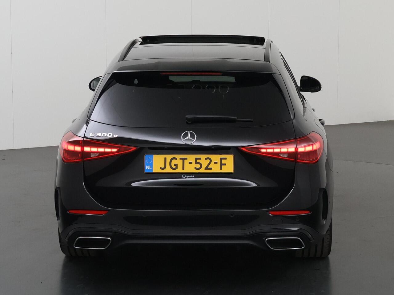 Mercedes-Benz C-KLASSE 300e Business Solution AMG | Panoramaschuifdak | Night | Burmester | Rijassistentiepakket Plus | Matrix Led