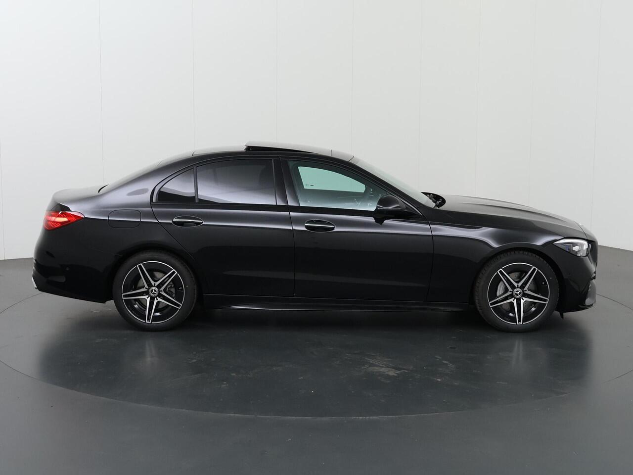 Mercedes-Benz C-KLASSE 180 Star Edition AMG | Night | Panoramadak | 18" AMG Velgen | Keyless Entry | 360 camera |