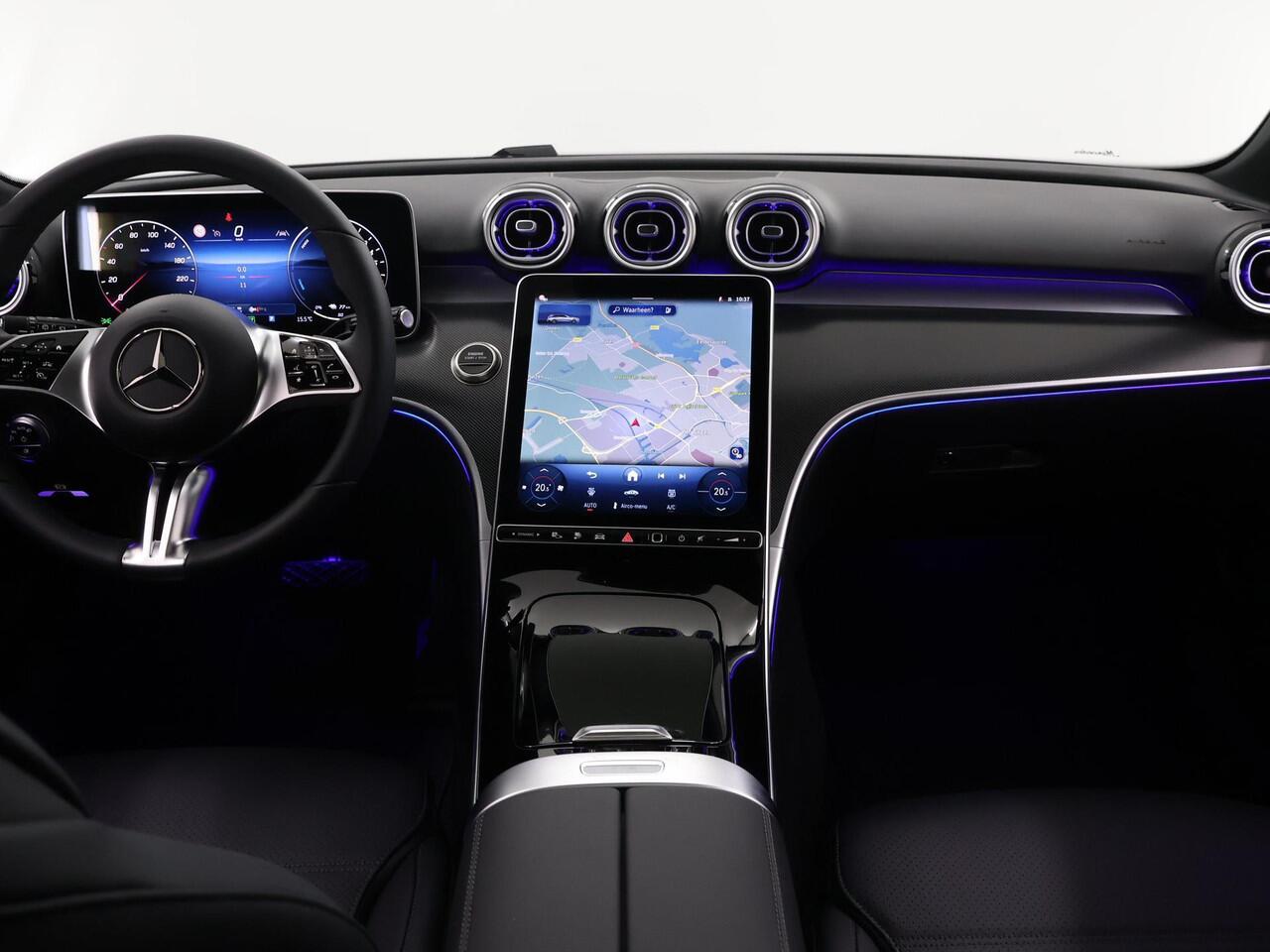 Mercedes-Benz C-KLASSE Estate 300e Star Edition | Achteruitrijcamera | Panoramaschuifdak | Sfeerverlichting | Stoelverwarming | Easypack-achterklep |