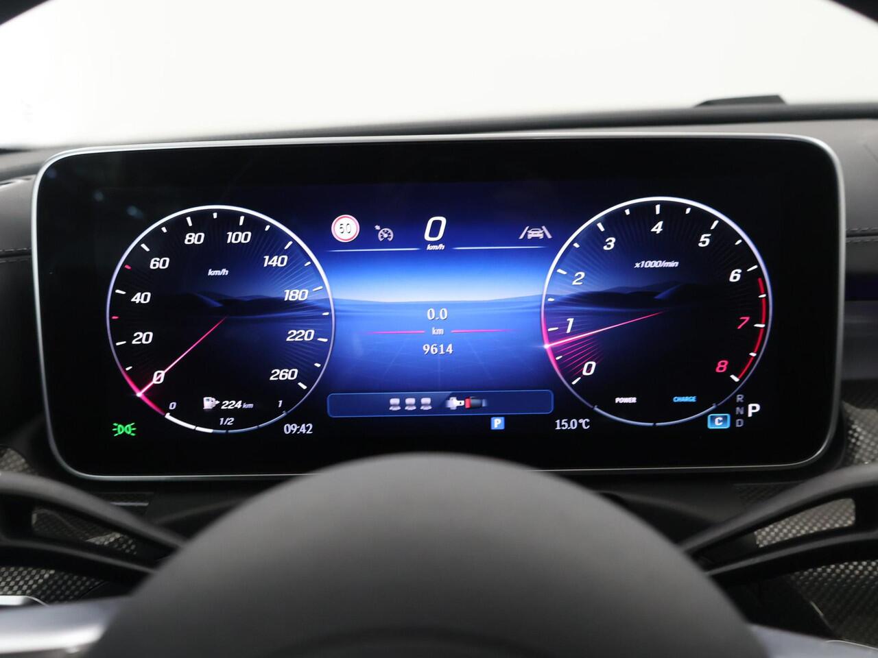 Mercedes-Benz C-KLASSE 180 Star Edition AMG Line | Night | Keyless | Panoramadak | Digitaal Licht | 360* Camera | Multispaaks AMG velgen |