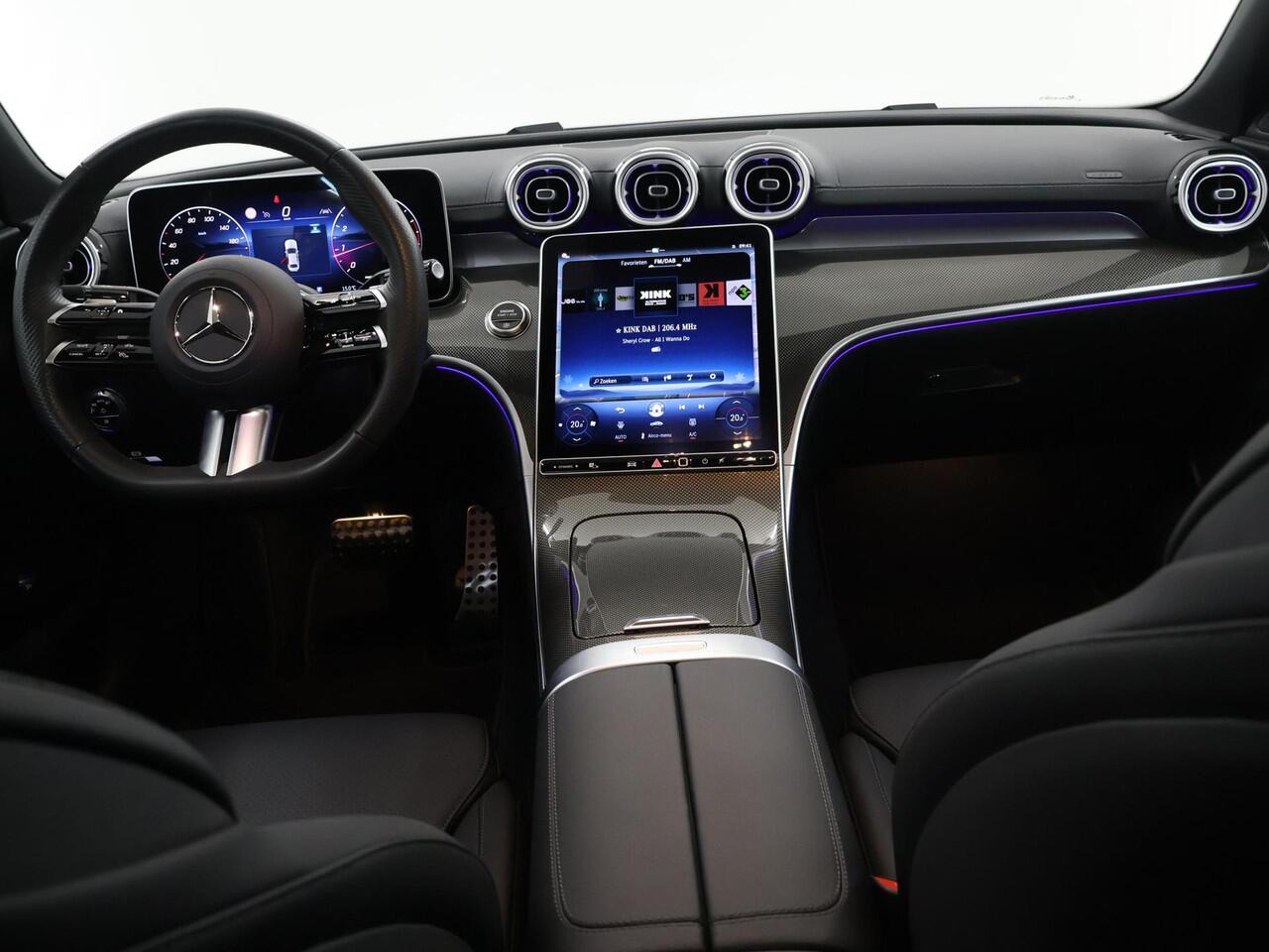 Mercedes-Benz C-KLASSE 180 Star Edition AMG Line | Night | Keyless | Panoramadak | Digitaal Licht | 360* Camera | Multispaaks AMG velgen |