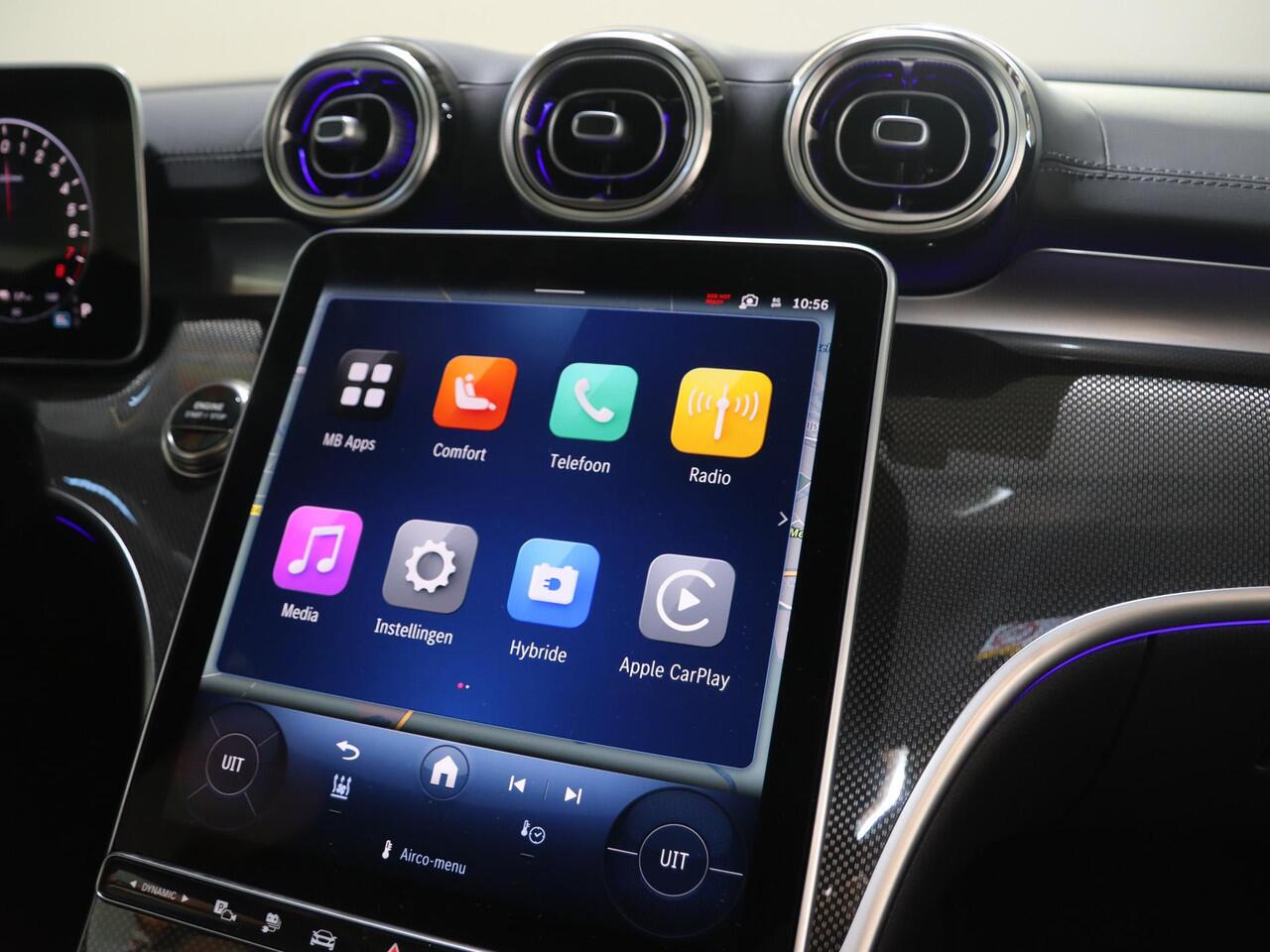 Mercedes-Benz C-KLASSE Estate 300e Business Solution AMG | Panoramaschuifdak | Burmester | Rijassistentiepakket | DIGITAL LIGHT | Trekhaak |