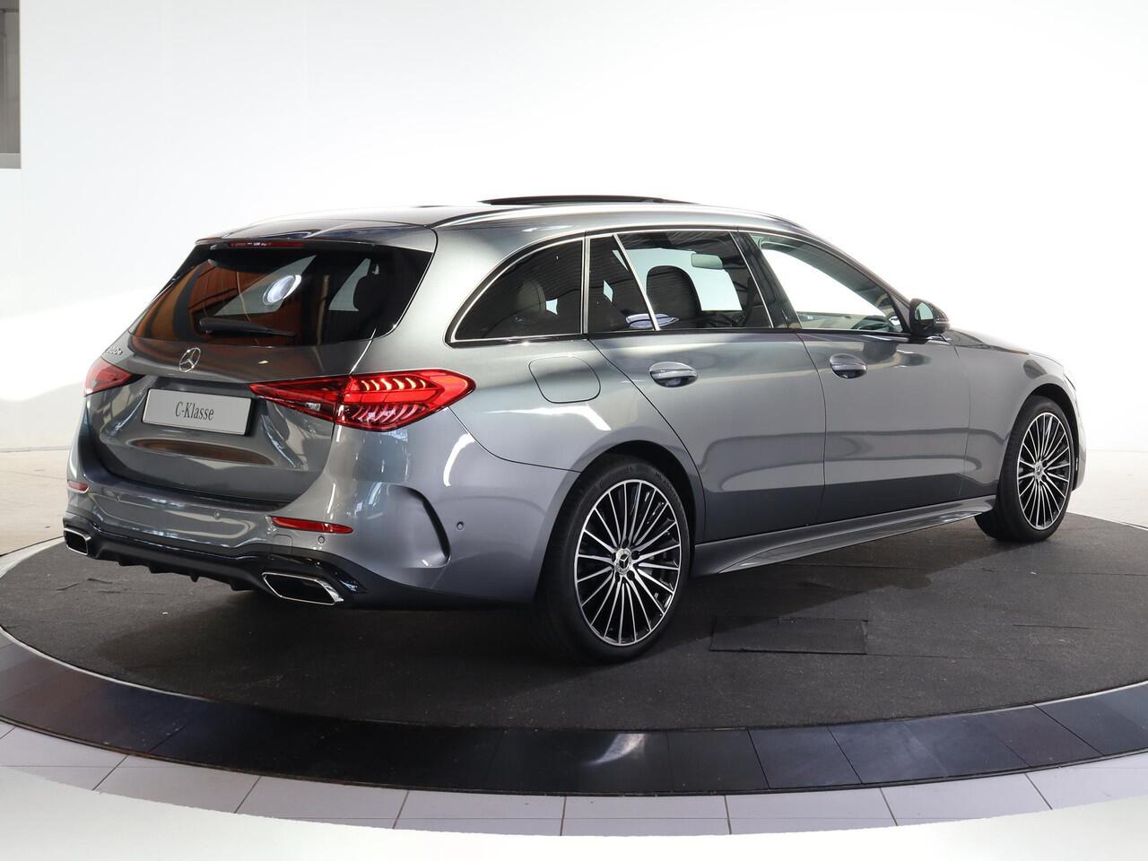 Mercedes-Benz C-KLASSE Estate 300e Business Solution AMG | Panoramaschuifdak | Burmester | Rijassistentiepakket | DIGITAL LIGHT | Trekhaak |