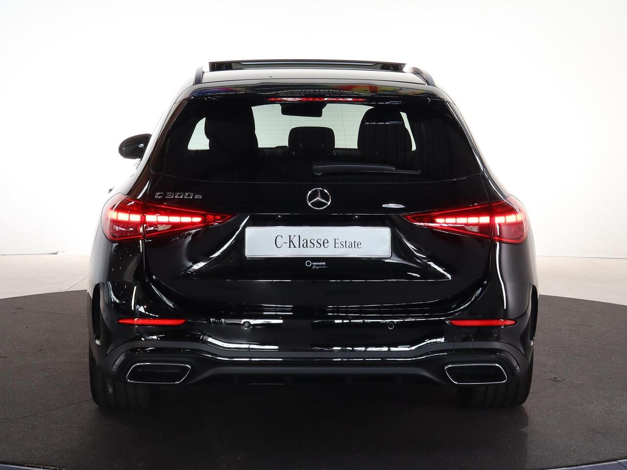 Mercedes-Benz C-KLASSE Estate 300e Business Solution AMG | Panoramaschuifdak | Night | 19inch | Rij-assistentie Plus | Burmester