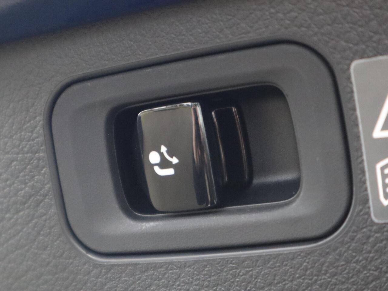 Mercedes-Benz C-KLASSE Estate 300 e Business Solution AMG