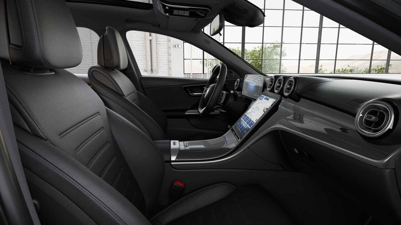 Mercedes-Benz C-KLASSE 300e Business Solution AMG | Panoramaschuifdak | Premium Plus | Burmester | Head-Up | Trekhaak | Stoelventilatie |