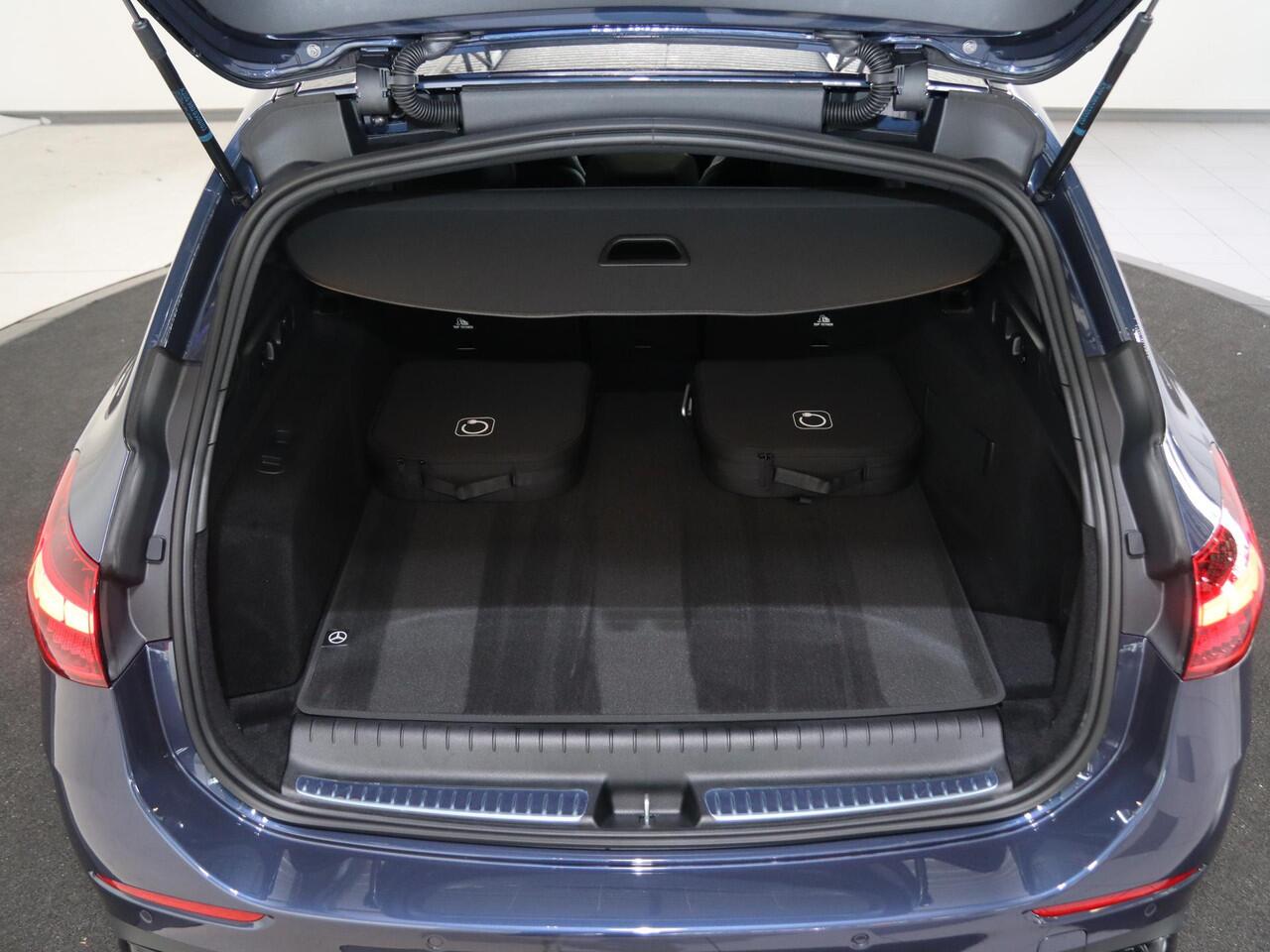 Mercedes-Benz C-KLASSE Estate 300e Business Solution AMG | Panoramaschuifdak | AMG Line Plus | Head-up | Burmester |