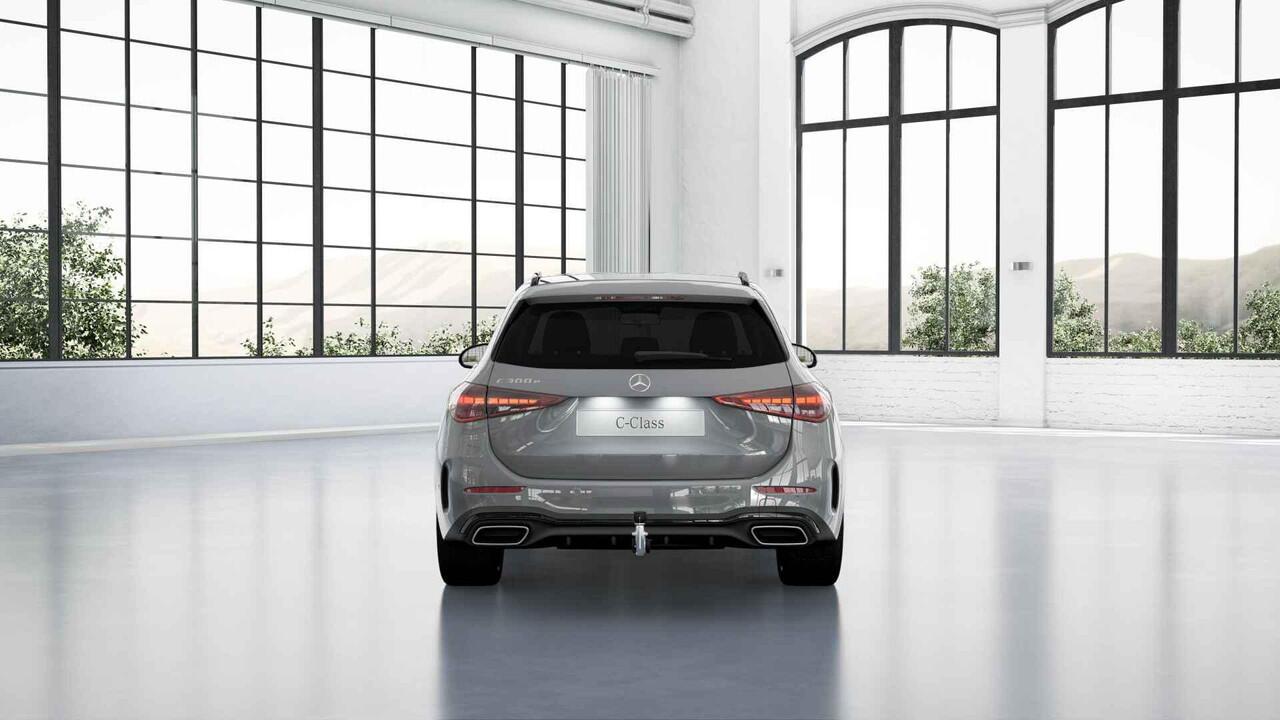Mercedes-Benz C-KLASSE Estate 300e Business Solution AMG | Panoramaschuifdak | Trekhaak | Nightpakket | Burmester | Stoelverwarming | Dodehoekassistent |