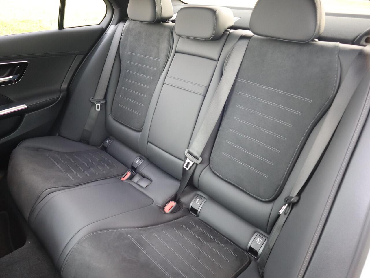 Mercedes-Benz C-KLASSE 180 Business Solution AMG