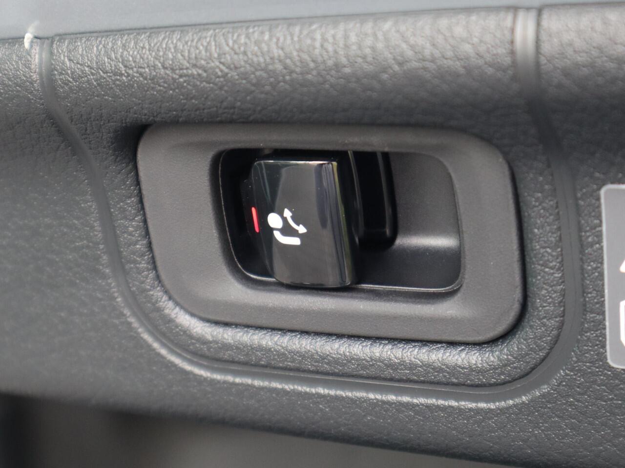Mercedes-Benz C-KLASSE 180 Business Solution AMG