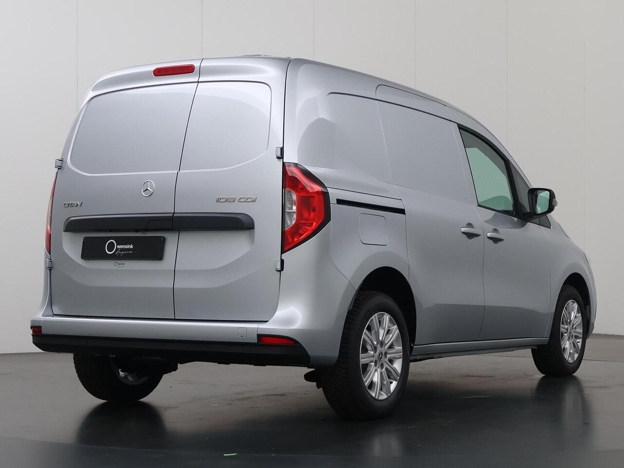 Mercedes-Benz CITAN 108 CDI L1 PRO BPM VRIJ! | Achteruitrijcamera | Airco | Parkeersensoren | Lichtmetalen Velgen | Multifunctioneel stuurwiel | Apple carplay / Android auto