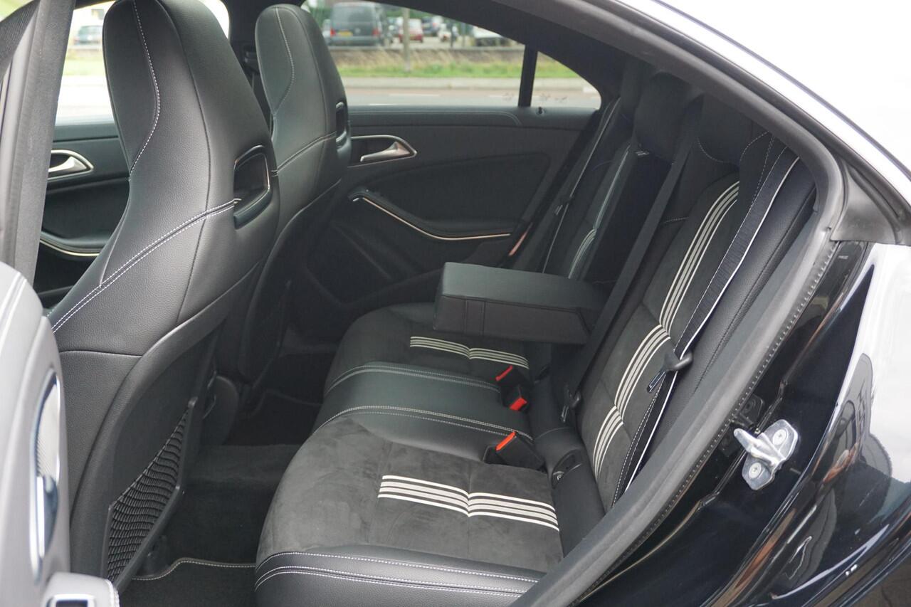 Mercedes-Benz CLA-KLASSE 250 Prestige | PANO | Trekhaak | Carplay