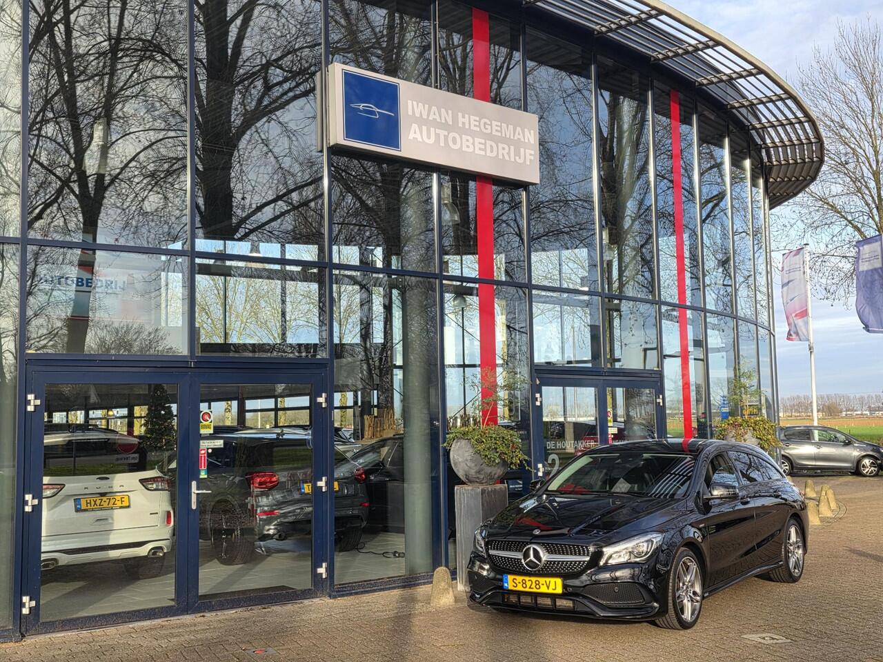 Mercedes-Benz CLA-KLASSE Shooting Brake 180 Edition AUTOMAAT | Navigatie | Leer | Airco | Sportstoelen | Licht metalen velgen