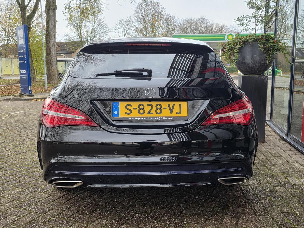 Mercedes-Benz CLA-KLASSE Shooting Brake 180 Edition AUTOMAAT | Navigatie | Leer | Airco | Sportstoelen | Licht metalen velgen
