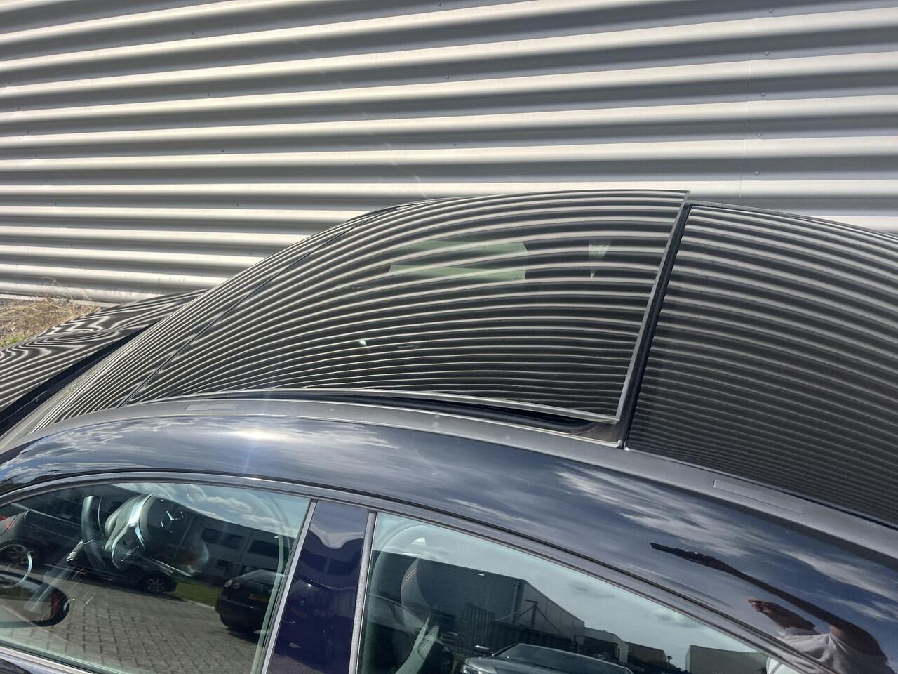 Mercedes-Benz CLA-KLASSE 180 AMG Panorama Multibeam Matrix 19 Inch