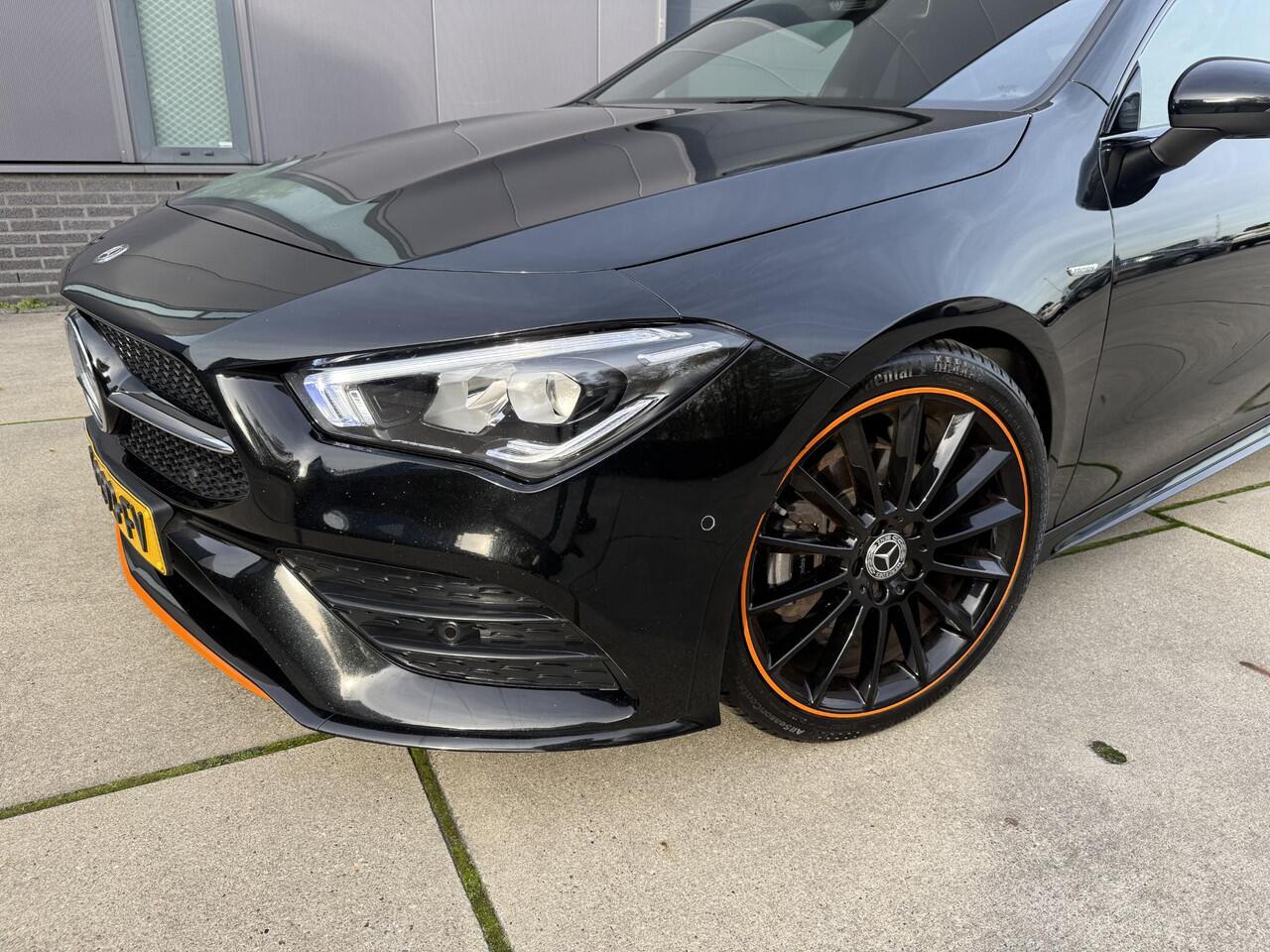 Mercedes-Benz CLA-KLASSE 180 Premium Orange Art Premium Plus | AMG EDITION 1