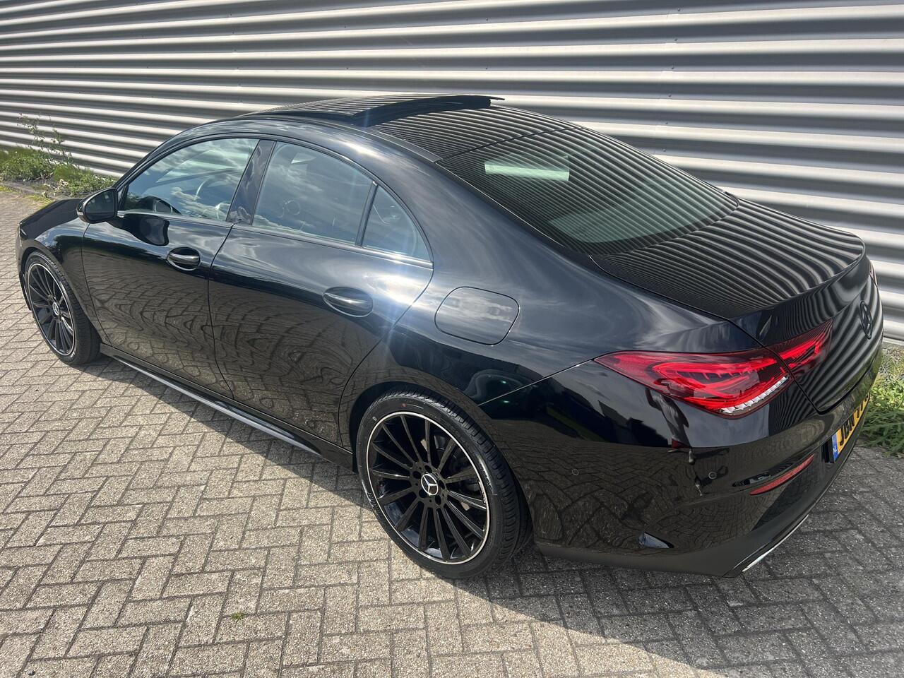 Mercedes-Benz CLA-KLASSE 180 AMG Panorama Multibeam Matrix 19 Inch