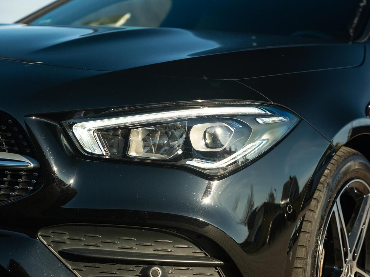 Mercedes-Benz CLA-KLASSE 220 Shooting Brake AMG Line 190pk Aut. | Night, Light, Park, Seat pack | Camera | Full Adap LED | Navi 10,25'' pack