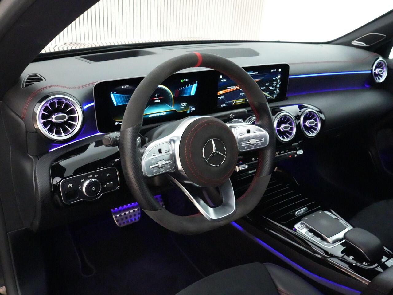 Mercedes-Benz CLA-KLASSE 35 AMG 306pk 4MATIC Premium Plus |panoramadak|Burmester|HUD|BLIS|Apple Carplay|stoelverwarming|parkeercamera|adaptive cruise control|clima control|