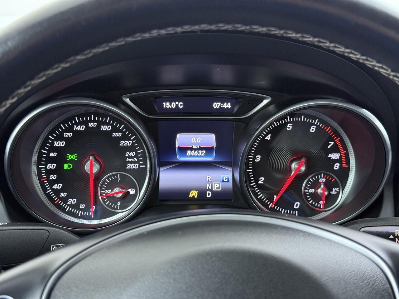 Mercedes-Benz CLA-KLASSE 180 Ambition Trekhaak | Automaat | Navigatie |