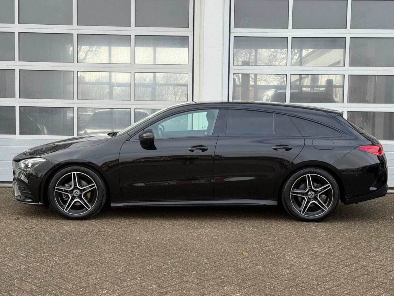 Mercedes-Benz CLA-KLASSE CLA180 Business Solution AMG Aut. Navi Camera Sfeerverlichting