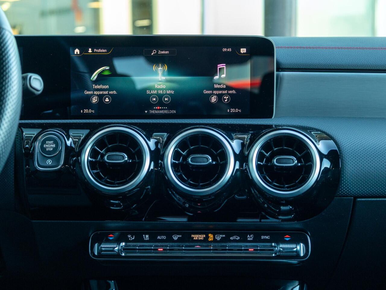 Mercedes-Benz CLA-KLASSE Limousine 180 Advantage Line AMG