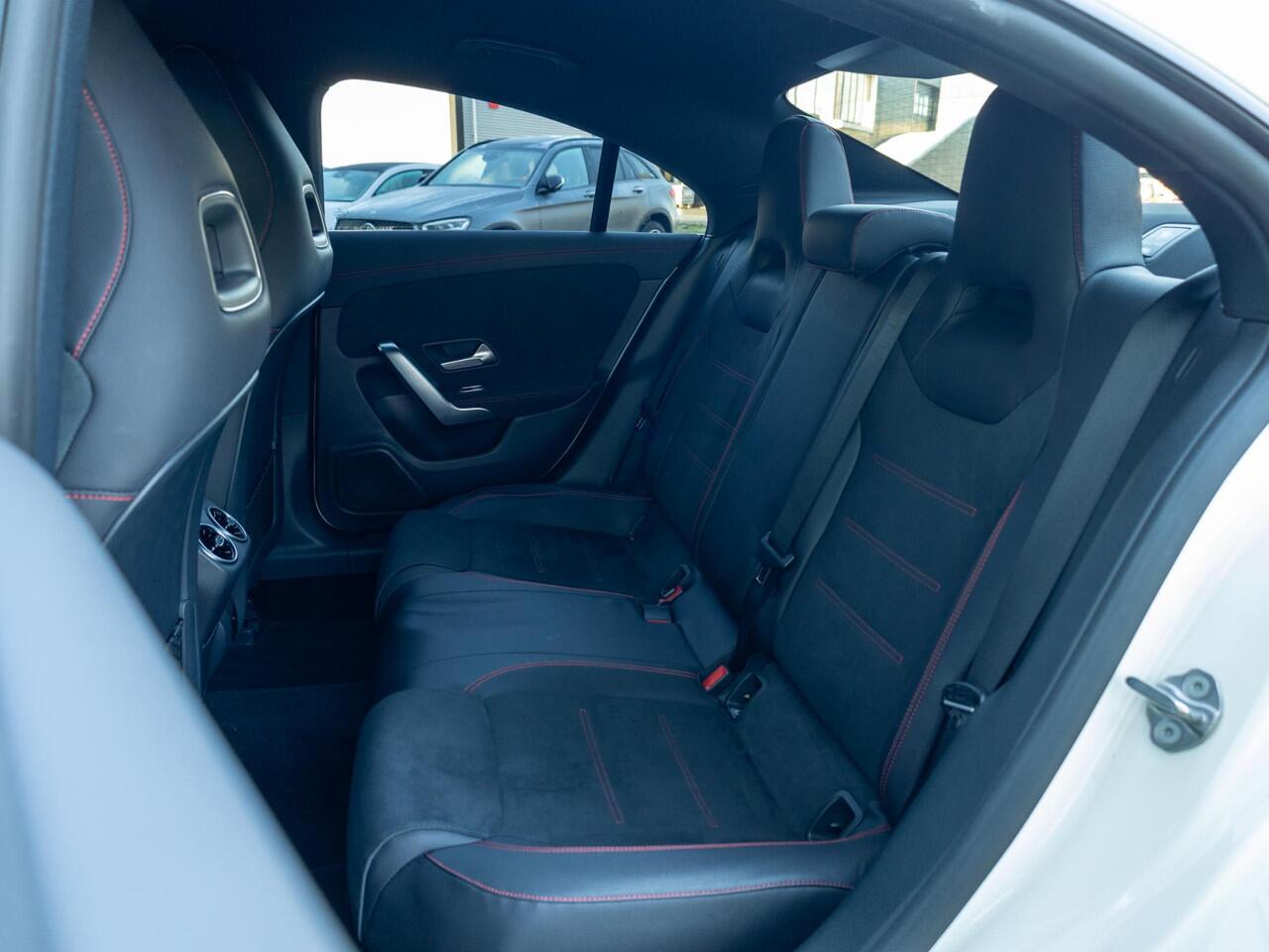 Mercedes-Benz CLA-KLASSE Limousine 180 Advantage Line AMG