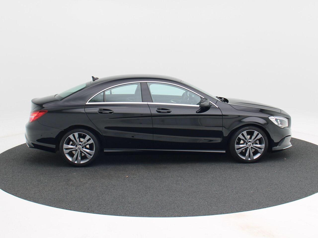 Mercedes-Benz CLA-KLASSE 180 Business Solution 123 Pk Automaat | Sportstoelen | Camera | Stoelverwarming | 18 Inch | 46.230 Km!