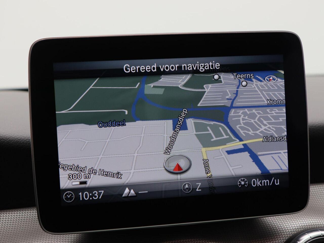 Mercedes-Benz CLA-KLASSE 180 Business Solution 123 Pk Automaat | Sportstoelen | Camera | Stoelverwarming | 18 Inch | 46.230 Km!